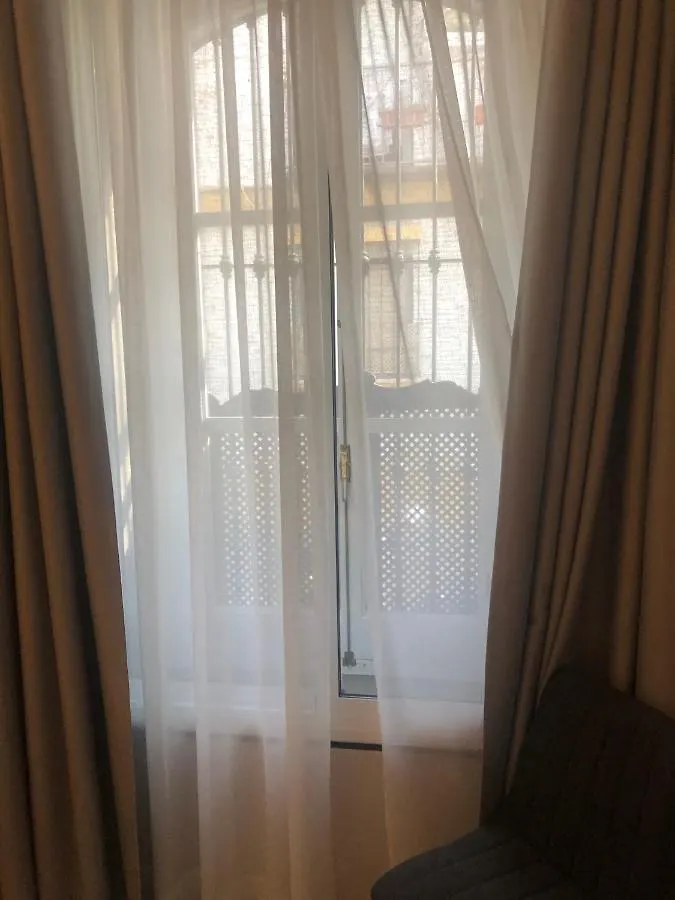 Homestay Triana Ines Apartment Seville
