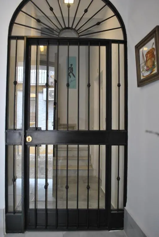 Triana Ines Apartment Seville Homestay